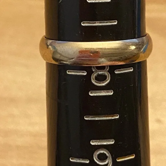 14K solid white gold Band Ring- circle of love brand, 2.6 g, size 7.75 - Picture 3 of 7